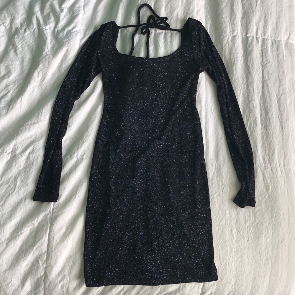 ✨Starry Night Long Sleeve Open Back Dress✨